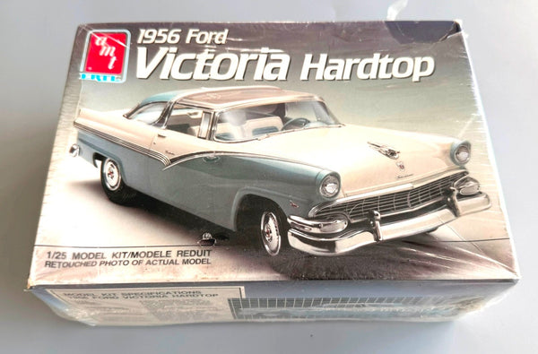 AMT Ertl 6547 1956 Ford Victoria Hardtop 1/25 Scale Model Kit
