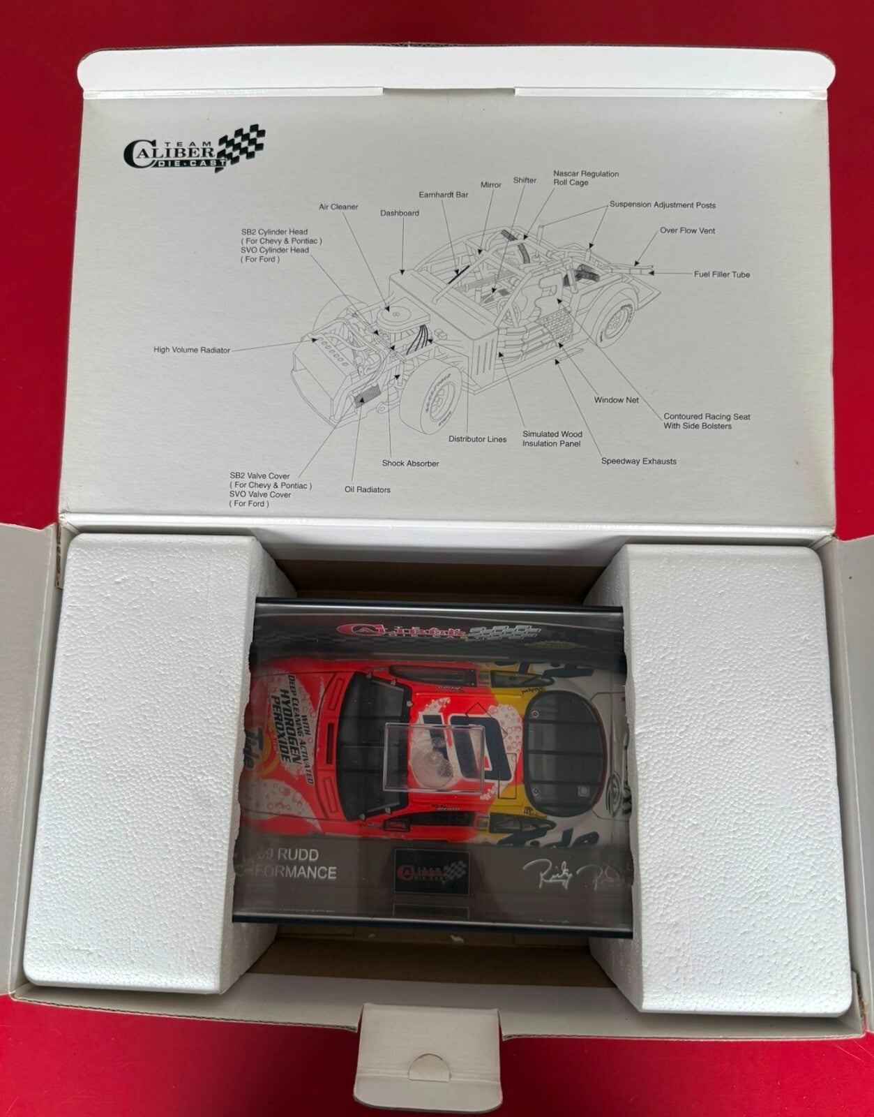 TEAM CALIBER. 2910057. 1999 FORD TAURUS DIECAST REPLICA. 1/24 SCALE.
