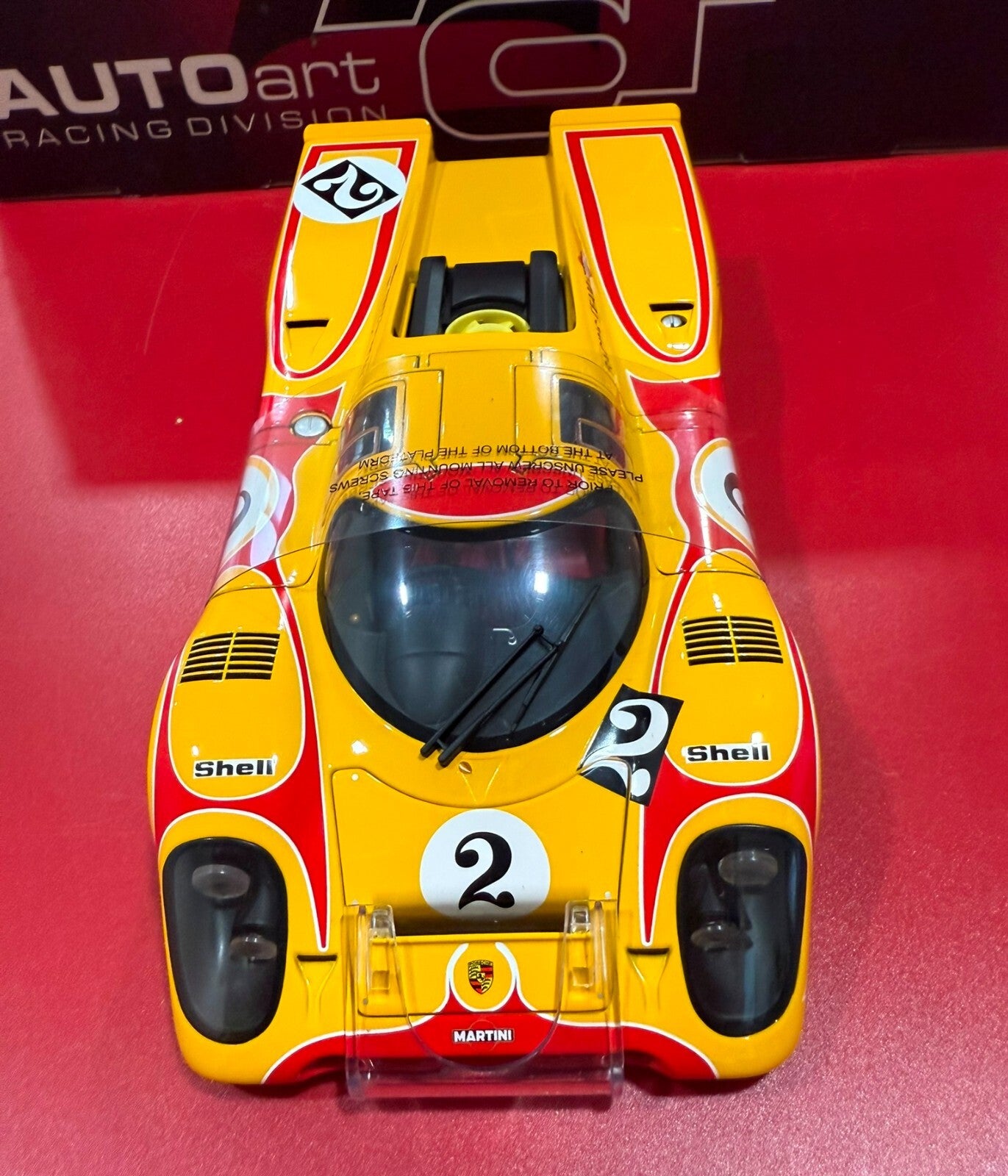 AUTOart. PORSCHE 917K. #2. YELLOW. SIFFERT AHRENS. 1/18 SCALE.