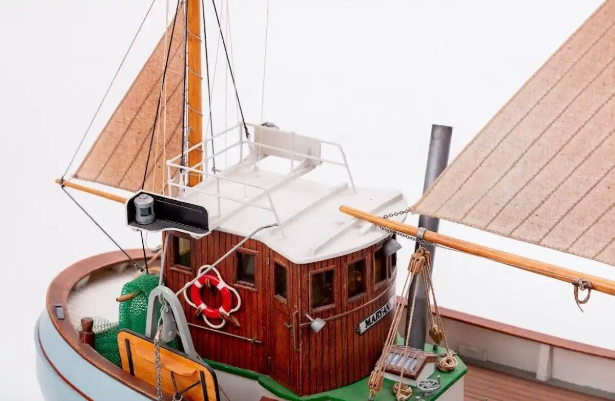 BILLING BOATS. FISHINGBOAT MARY ANN 472. 1/33 SCALE.