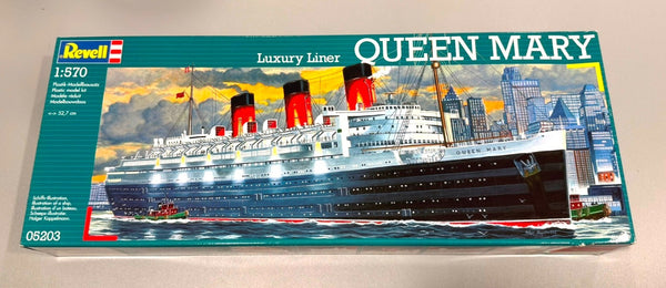 REVELL. LUXURY LINER QUEEN MARY. 1/570 SCALE. ITEM 05203