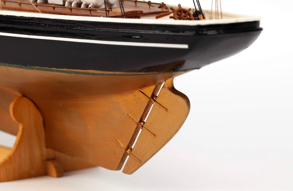 BILLING BOATS. BLUENOSE II. 600. 1/100 SCALE.