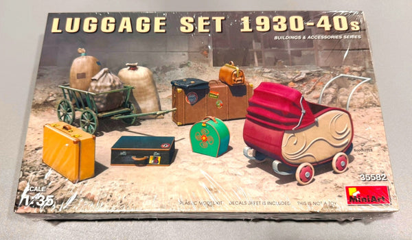 MINIART. LUGGAGE SET 1930-40S. 1/35 SCALE. ITEM 35582.
