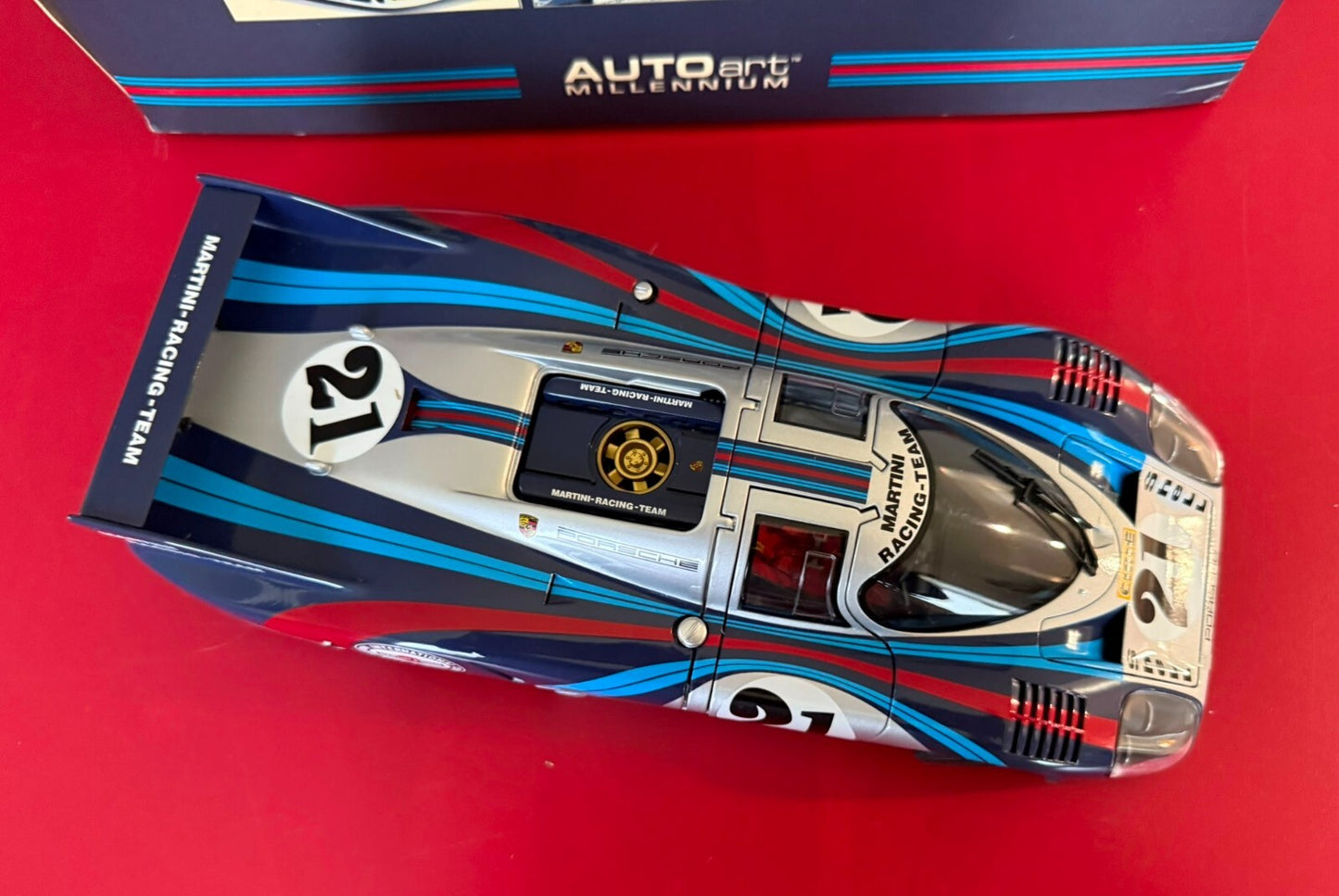 AUTOart. PORSCHE 917 LONG TAIL. 1/18 SCALE.