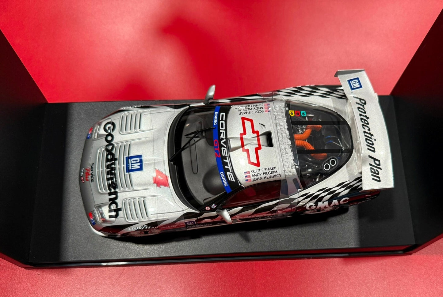AUTOart. CORVETTE C5-R. 1/18 SCALE.