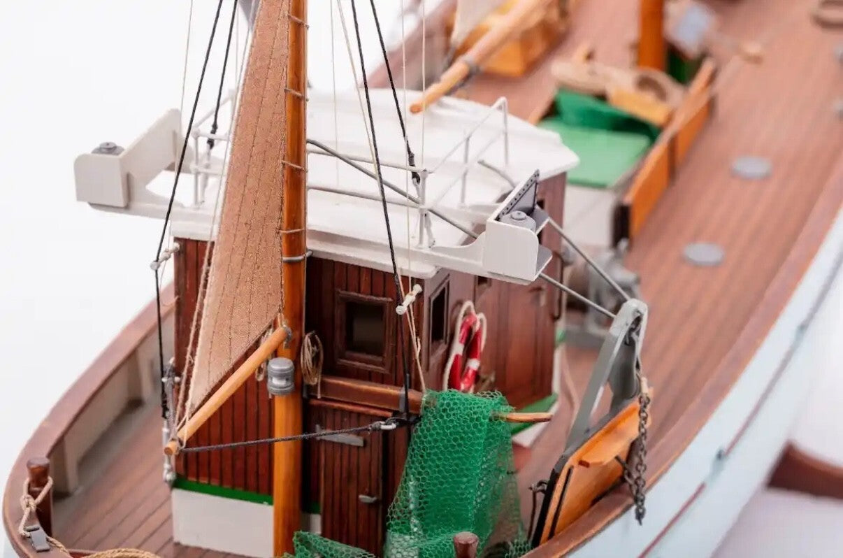 BILLING BOATS. FISHINGBOAT MARY ANN 472. 1/33 SCALE.