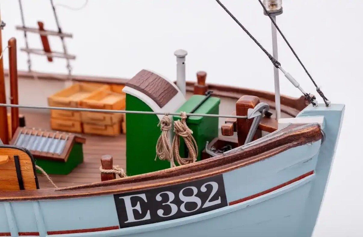 BILLING BOATS. FISHINGBOAT MARY ANN 472. 1/33 SCALE.