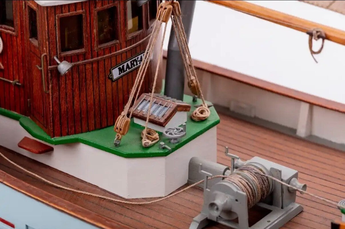 BILLING BOATS. FISHINGBOAT MARY ANN 472. 1/33 SCALE.