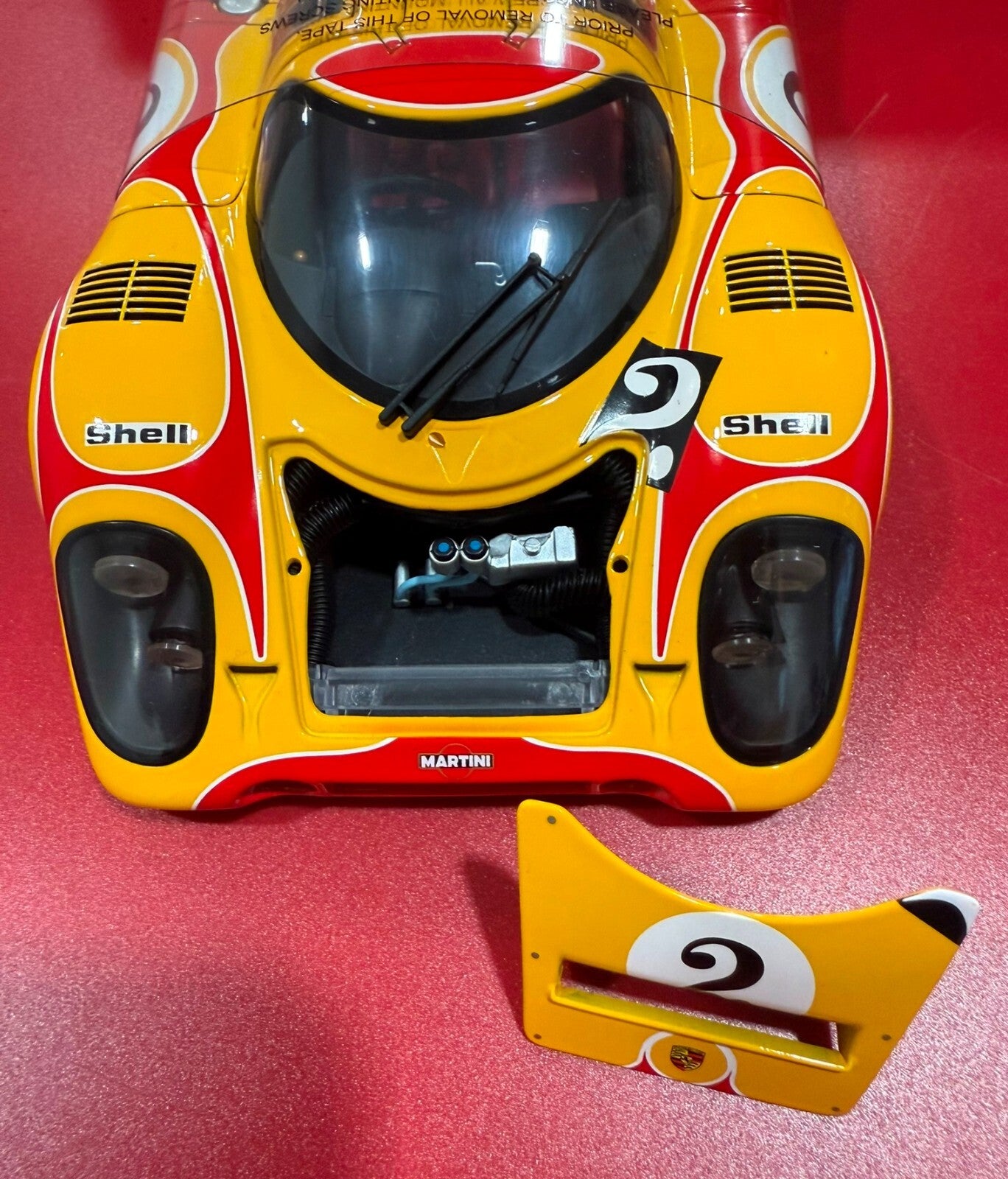 AUTOart. PORSCHE 917K. #2. YELLOW. SIFFERT AHRENS. 1/18 SCALE.