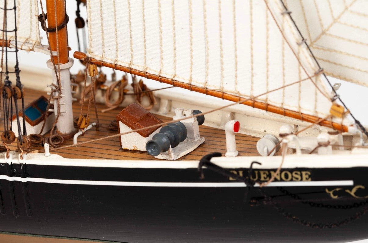 BILLING BOATS. BLUENOSE II. 600. 1/100 SCALE.