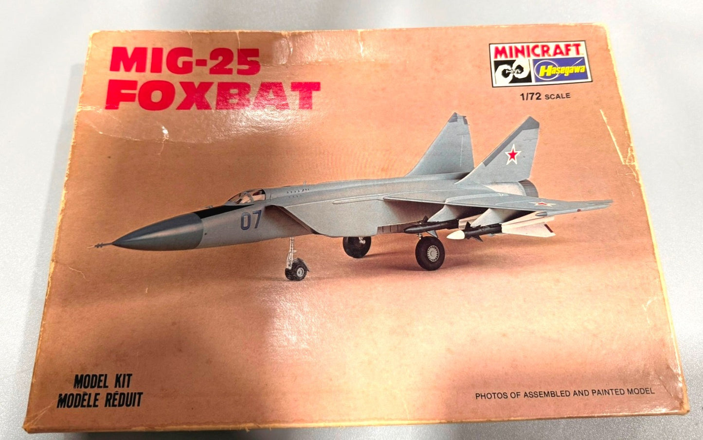MINICRAFT HASEGAWA. MIG-25 FOXBAT. 1/72 SCALE. ITEM 1130