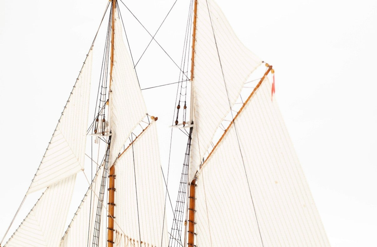 BILLING BOATS. BLUENOSE II. 600. 1/100 SCALE.