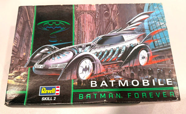 REVELL. BATMOBILE. BATMAN FOREVER. 1/25 SCALE. ITEM 6720.