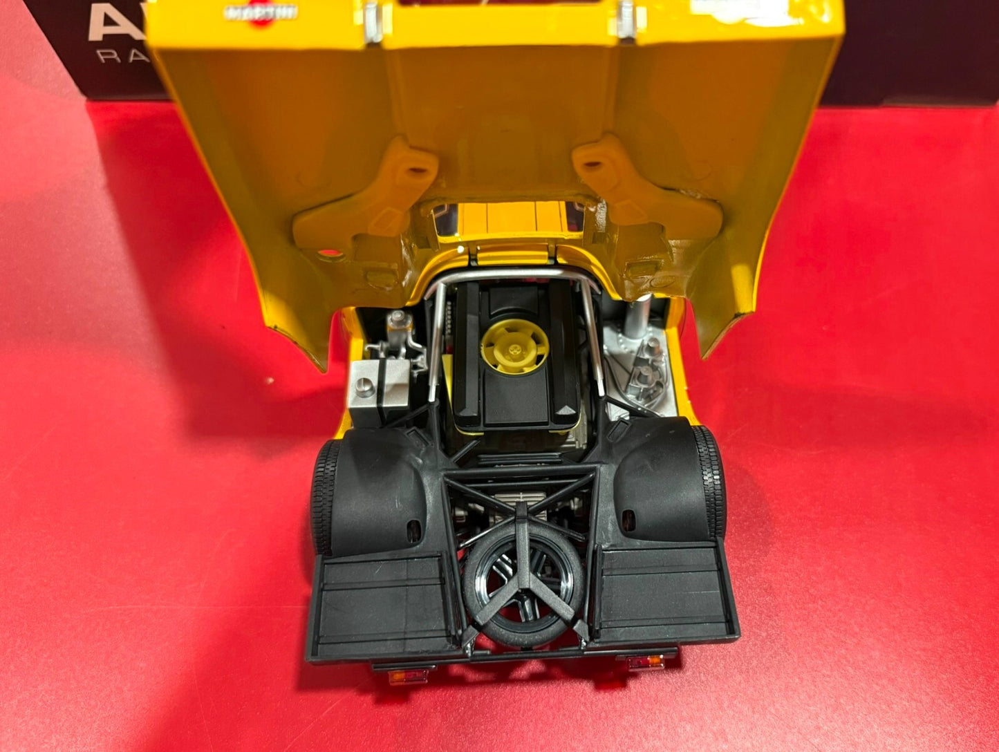 AUTOart. PORSCHE 917K. #2. YELLOW. SIFFERT AHRENS. 1/18 SCALE.