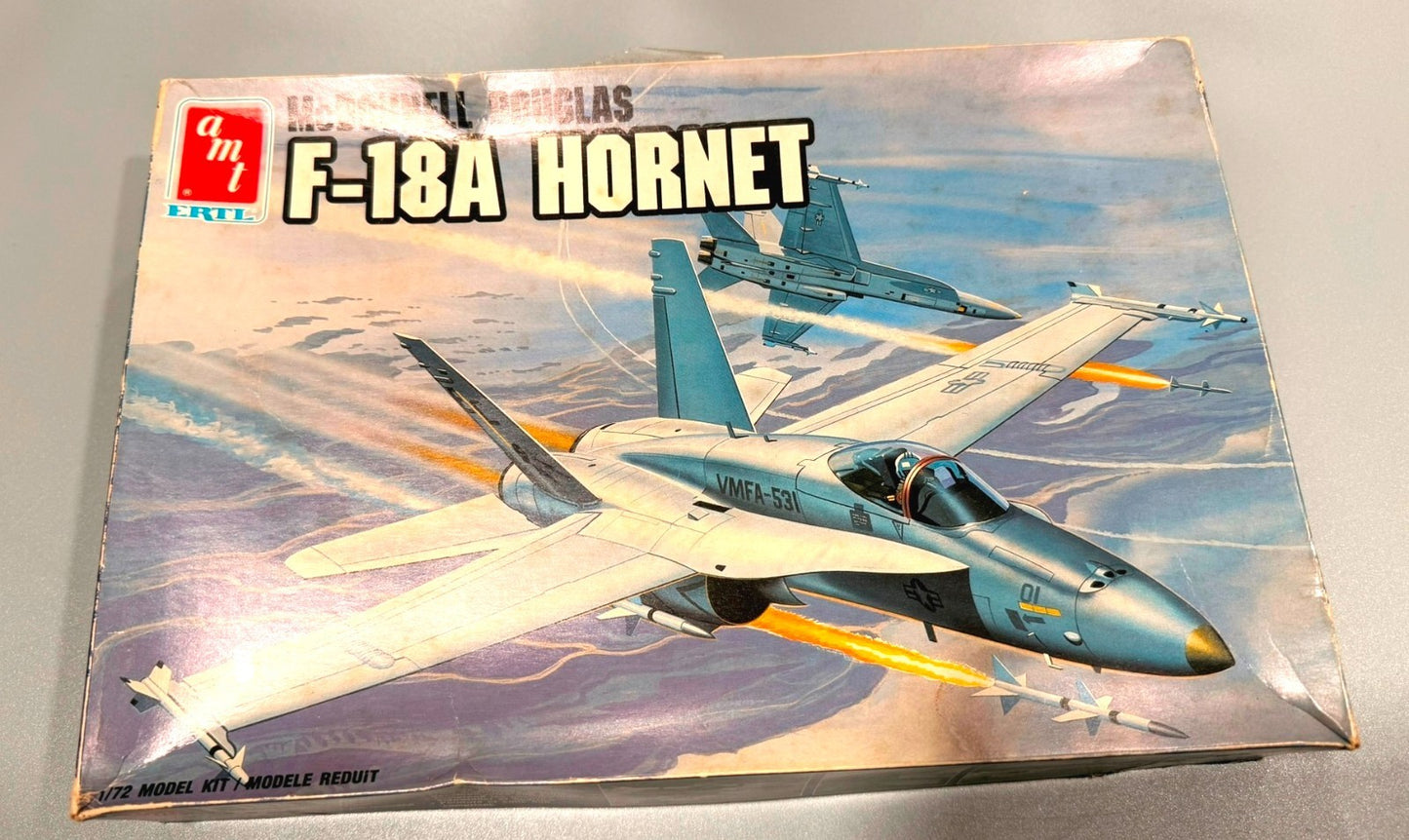 AMT. McDONNELL DOUGLAS F-18A HORNET. 1/72 SCALE. ITEM 8802