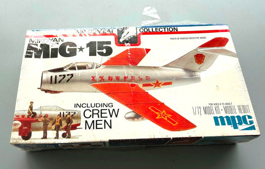 MPC Mikoyan MiG-15 Air Combat Collection 1/72 Model Kit w/ Ground Crew #2-2102