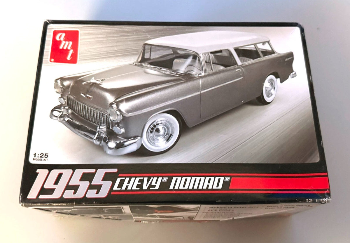 AMT 637 1955 Chevy Nomad 1/25 Scale Plastic Model Kit