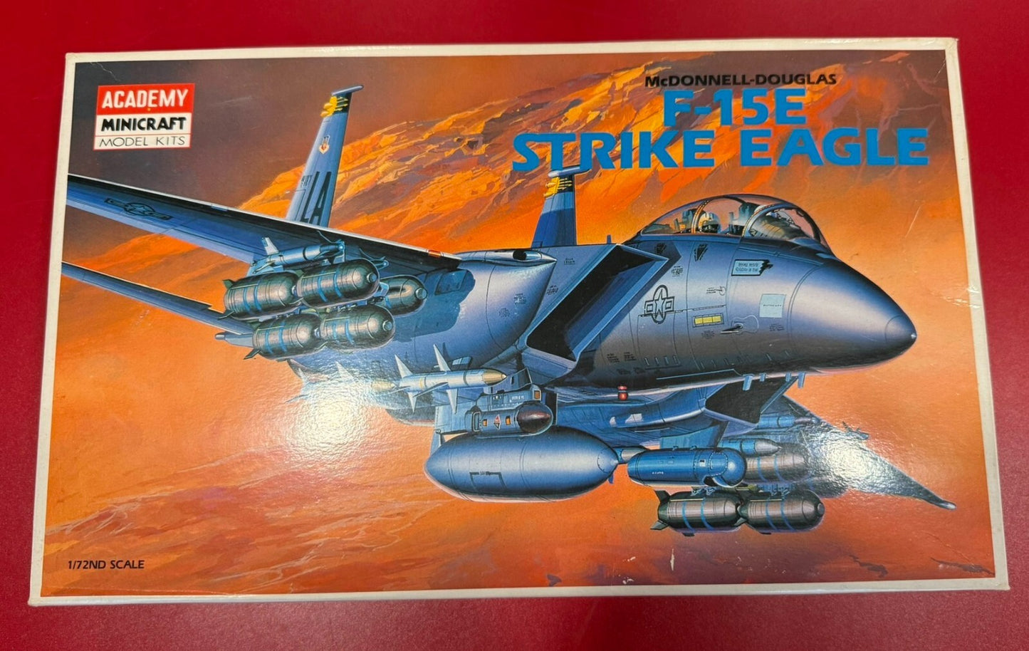 ACADEMY. F-15E STRIKE EAGLE. 1/72 SCALE. No. 2110.