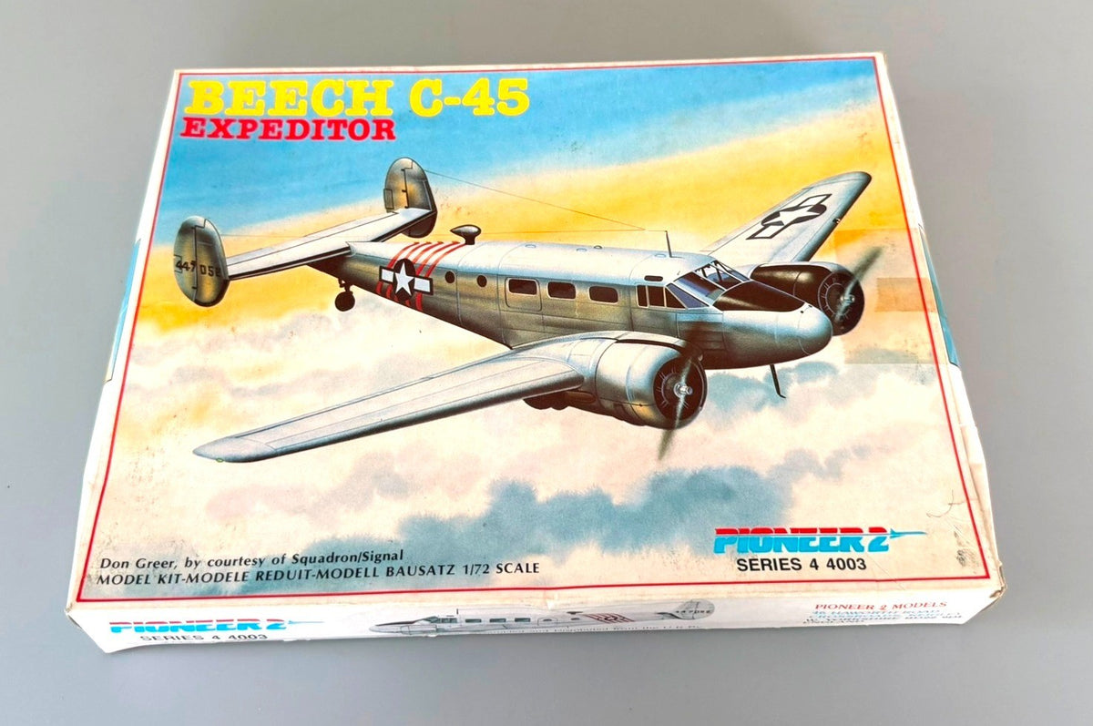 Pioneer 2 Beech C-45 Expeditor 1/72 Scale Aircraft Model Kit Series 4 400S