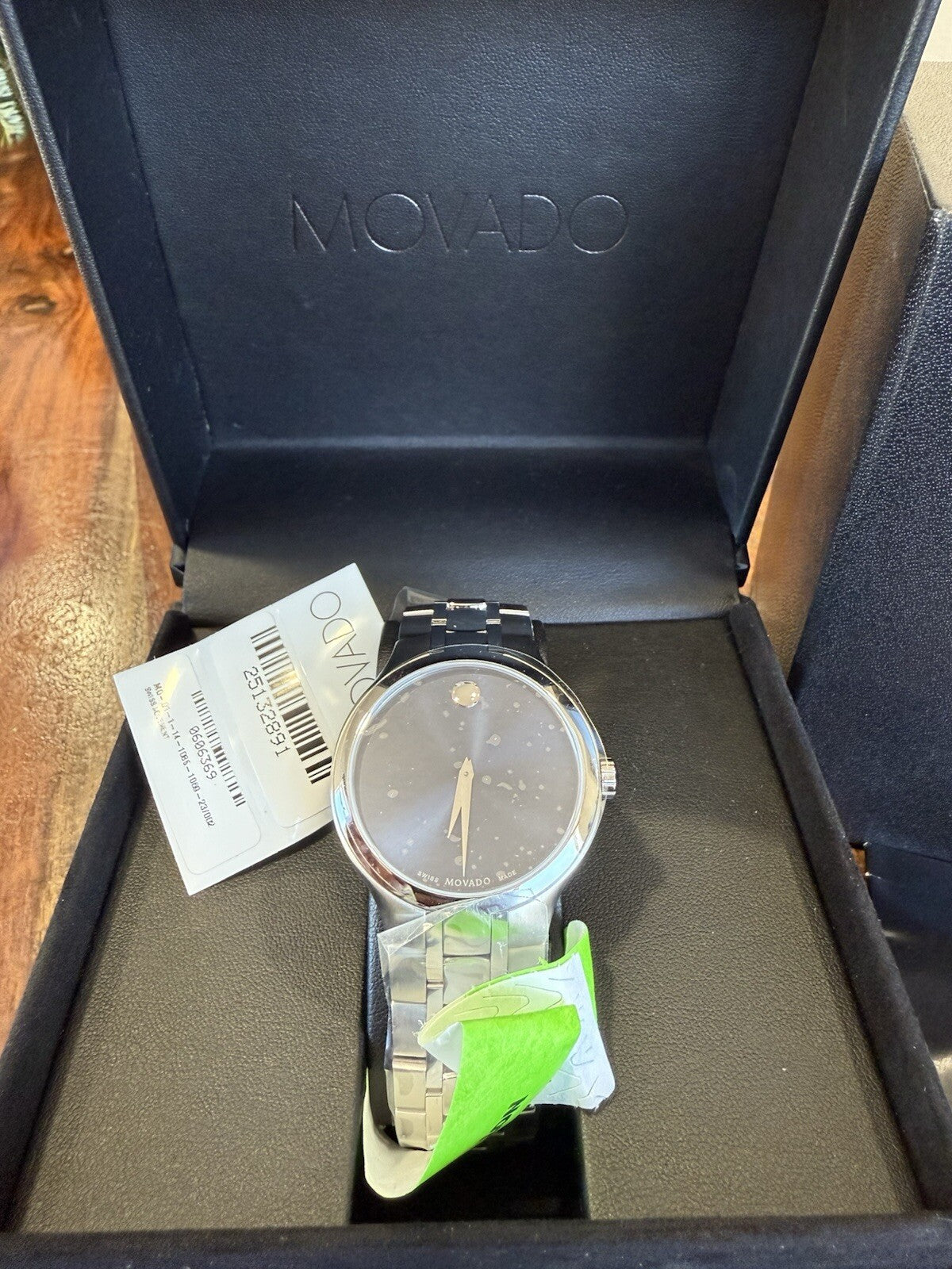 Movado 0606369 Collection Men's Wristwatch - Silver