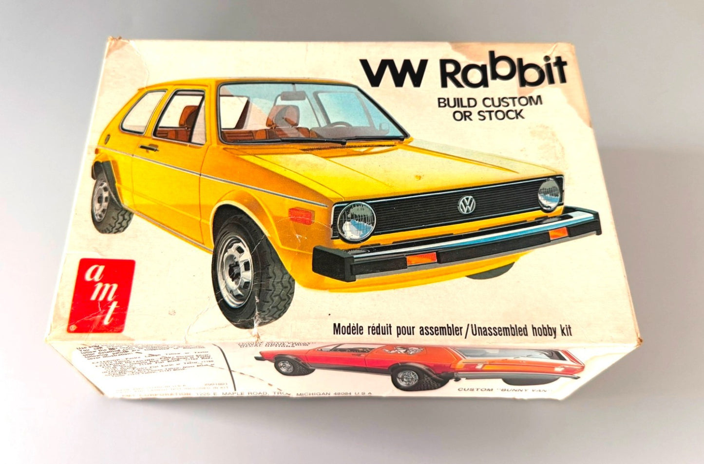 AMT 2001 VW Rabbit Volkswagen Build Custom or Stock 1/25 scale Model Kit
