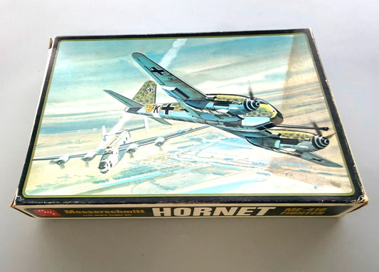 AMT Frog Messerschmitt Me-410 Hornet Fighter Aircraft 1/72 Scale Vintage A-60180