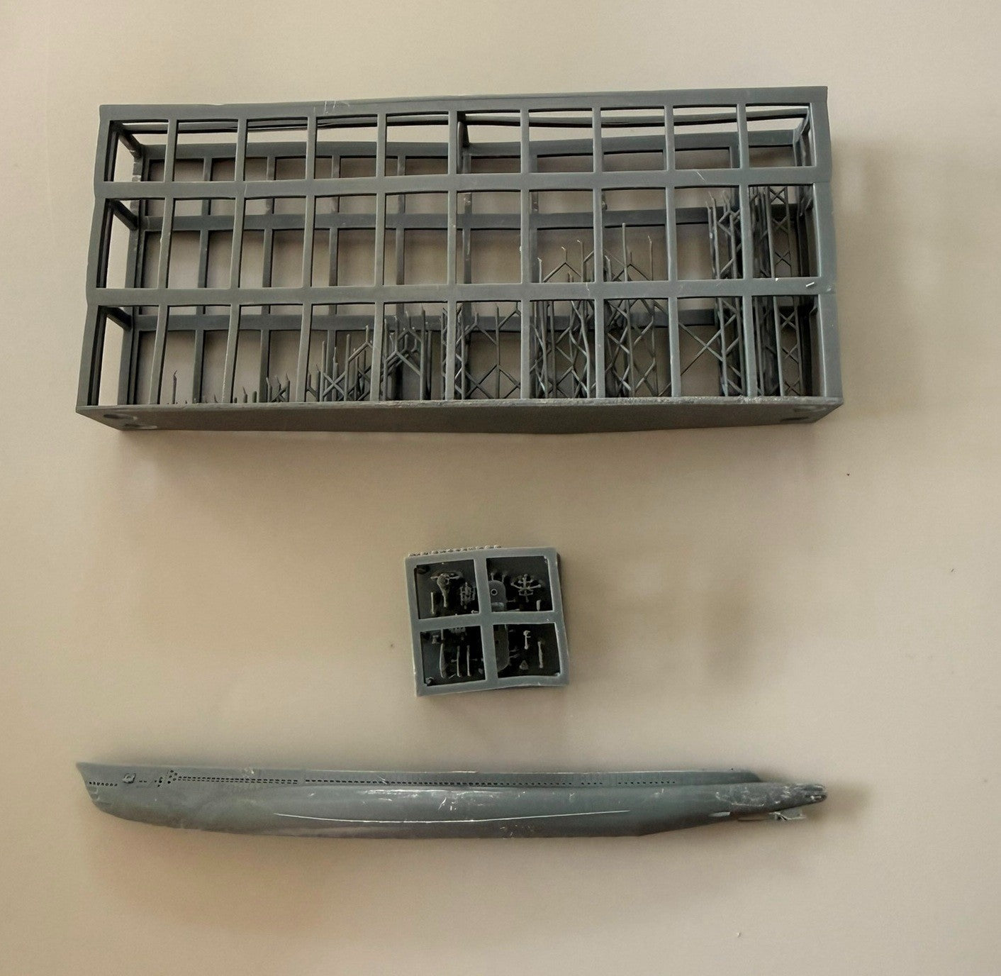 1/700 Scale Submarine Model Kit with Display Case & Detail Parts