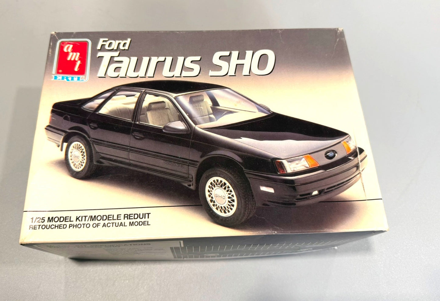 AMT ERTL Ford Taurus SHO Stock Version 1/25 Scale Plastic Model Kit #6075