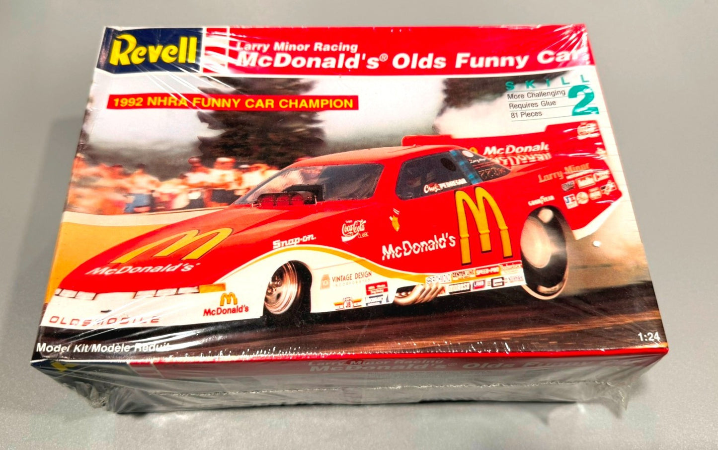 REVELL. LARRY MINOR RACING McDONALD'S OLDS FUNNY CAR. 1/24 SCALE. ITEM 7353.