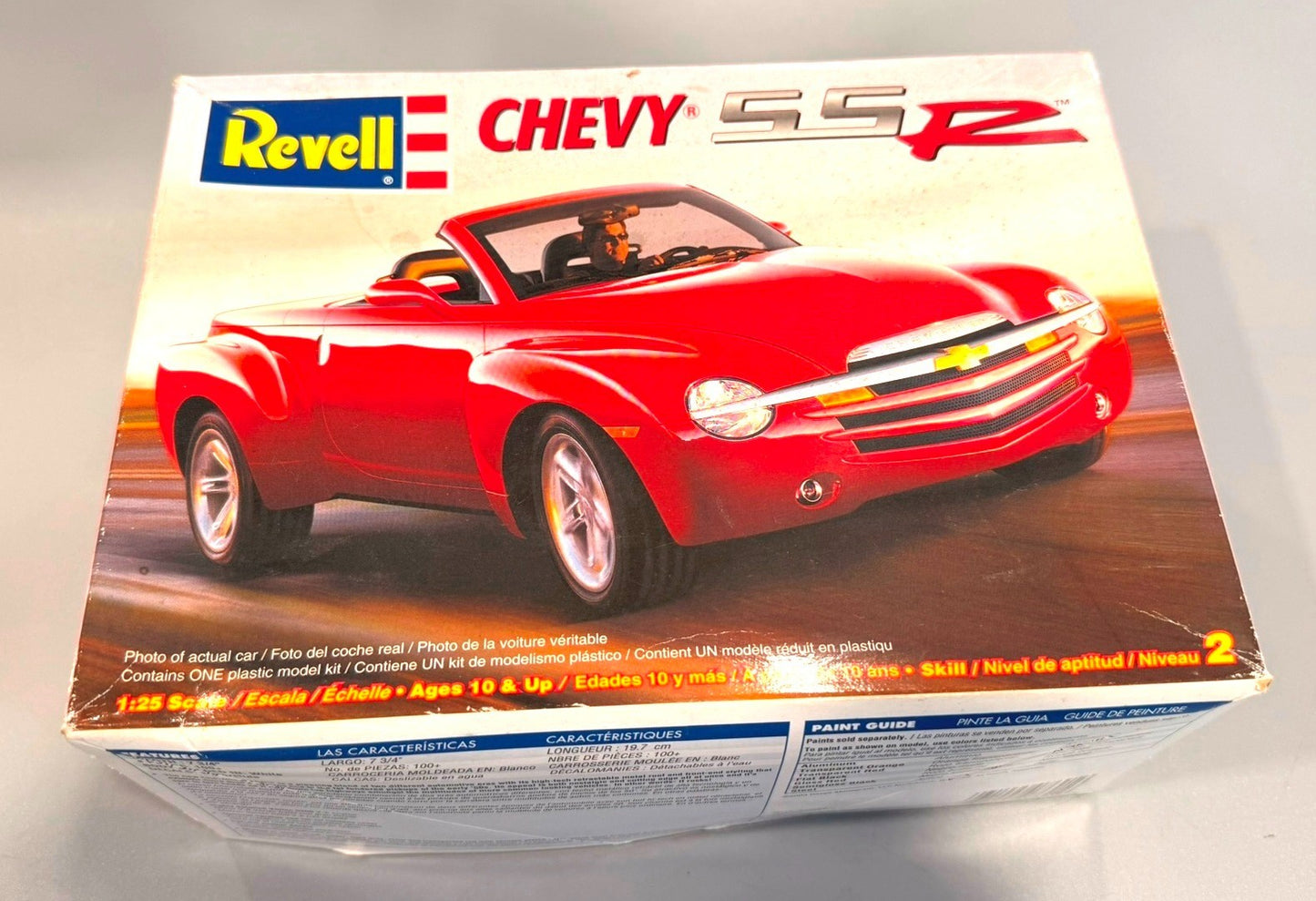 Revell 85-7691 Chevy SSR 1/25 Convertible Pickup Truck Model Kit