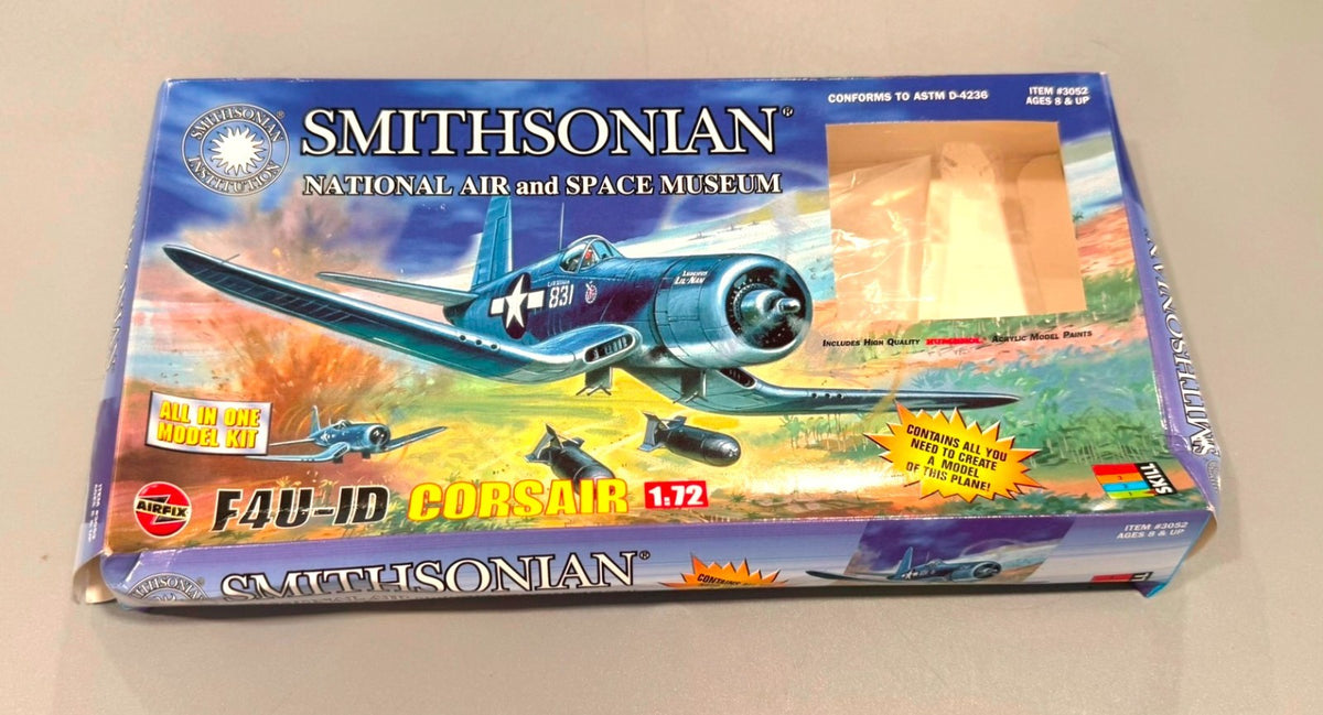 Smithsonian Airfix 1/72 F4U-1D Corsair WWII Aircraft All in One Model Kit 3052