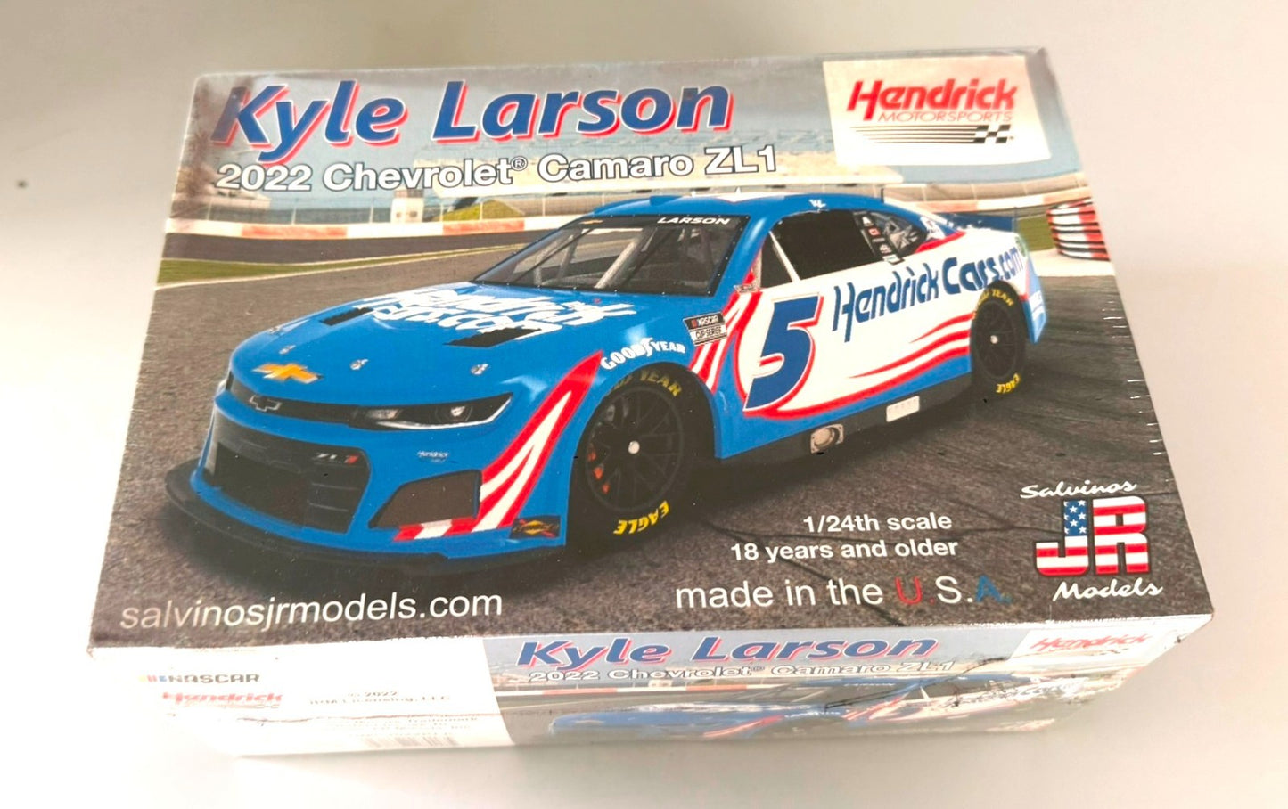 SALVINOS JR MODELS KYLE LARSON 2022 CHEVROLET CAMARO ZL1 #5 1/24 SCALE MODEL KIT