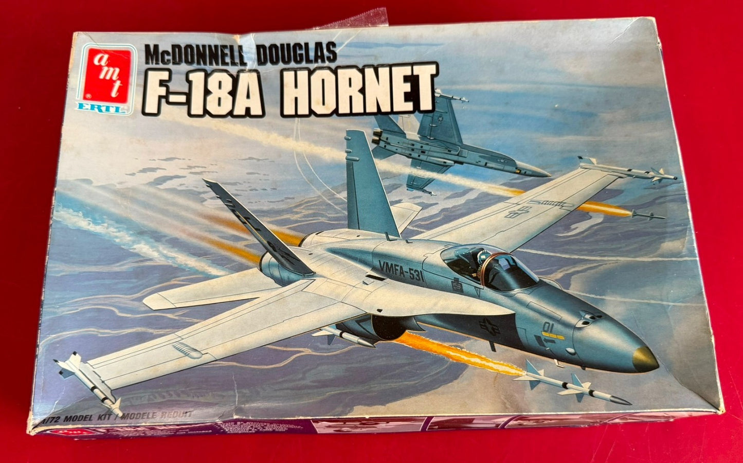 AMT. McDONNELL DOUGLAS F-18A HORNET. 1/72 SCALE. No. 8802