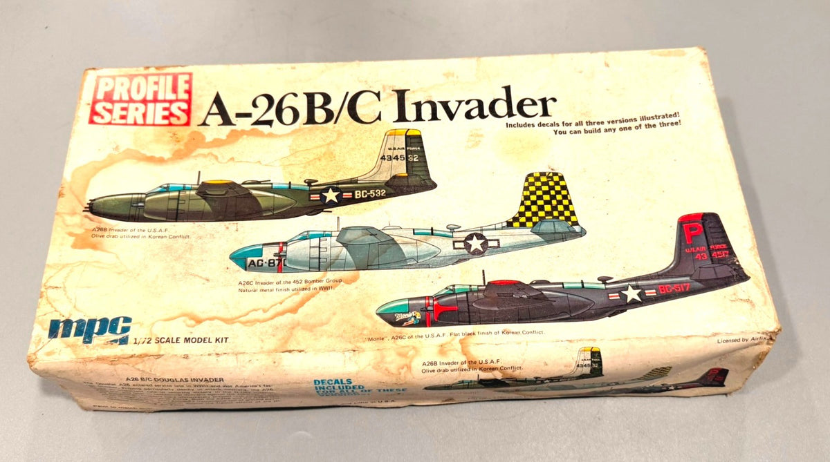 MPC Profile Series Douglas A-26 Invader – Model Kit – No. 2-2003-200