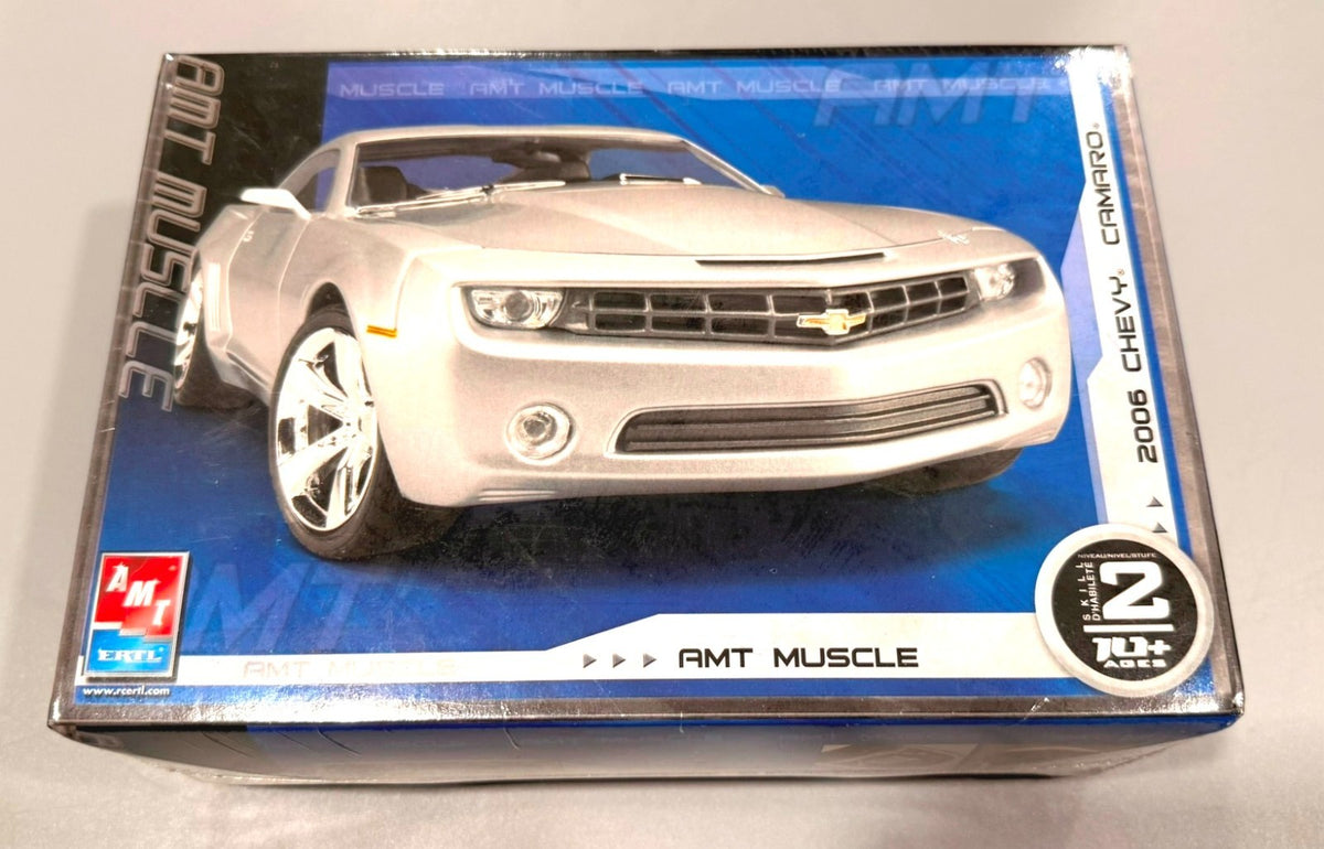 AMT/ERTL 2006 Chevy Camaro  AMT Muscle 1:25 Scale Model Kit 38467