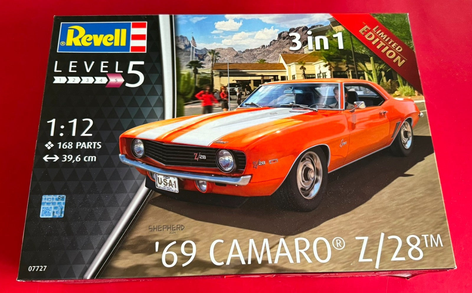 REVELL. '69 CAMARO Z/28. 1/12 SCALE. No. 07727