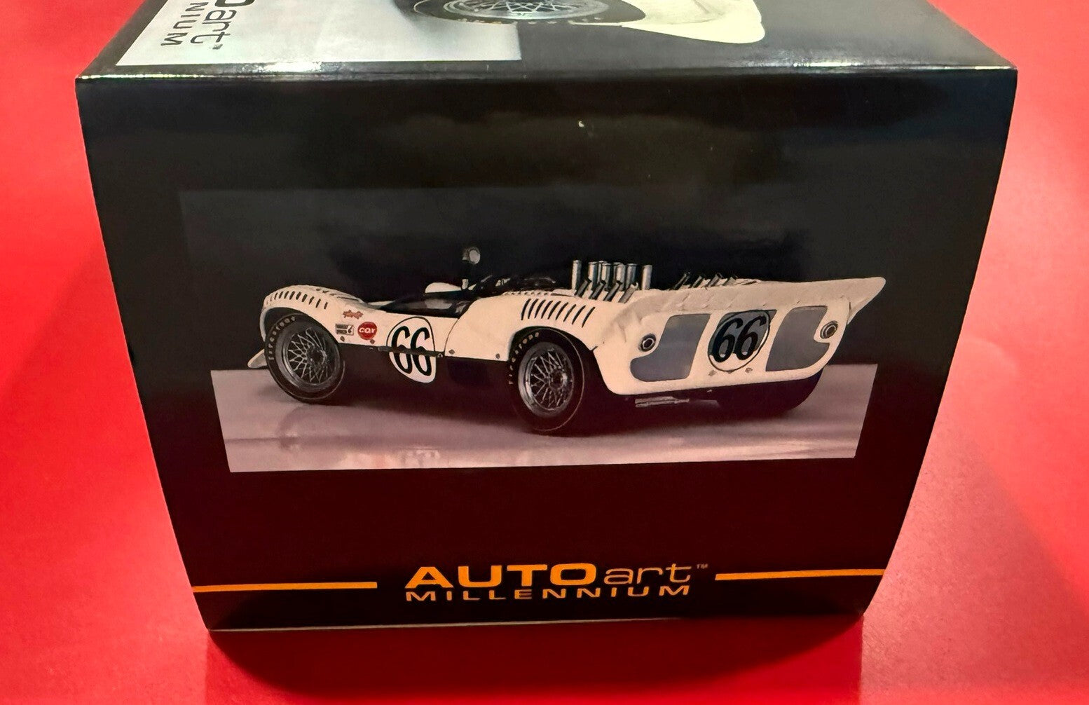 AUTOart. MILLENIUM CHAPARRAL 2.  1/18 SCALE.