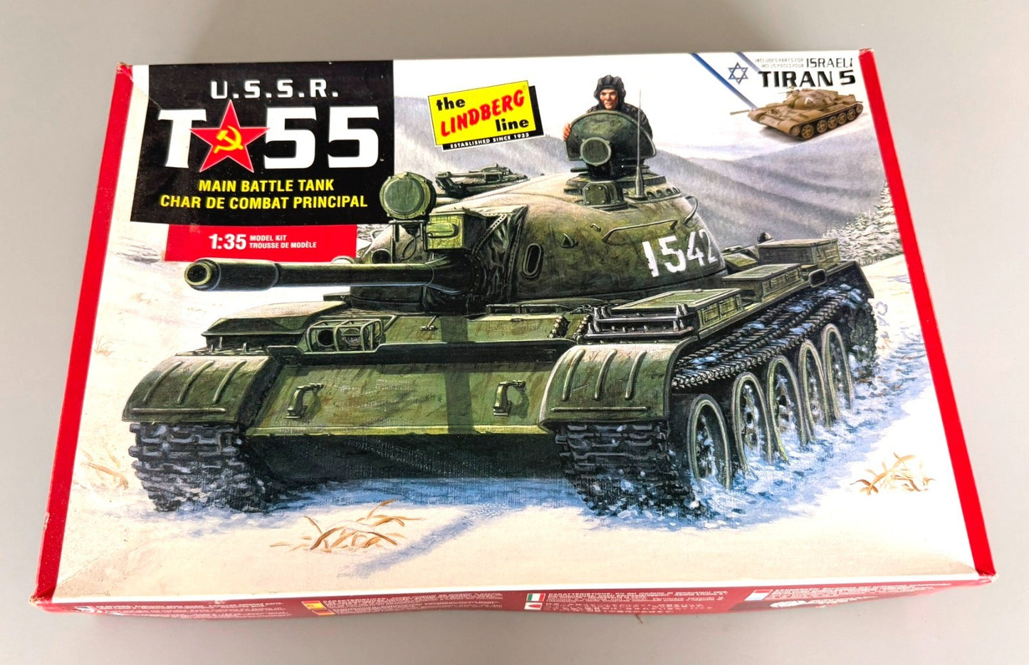 LINDBERG. U.S.S.R. T-55 MAIN BATTLE TANK. 1/35 SCALE. MODEL KIT ML415/12.