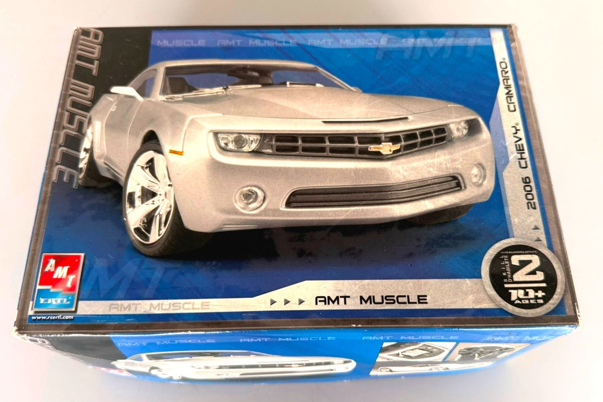 AMT ERTL 2006 Chevy Camaro Concept AMT Muscle 1/25 Model Kit #38467