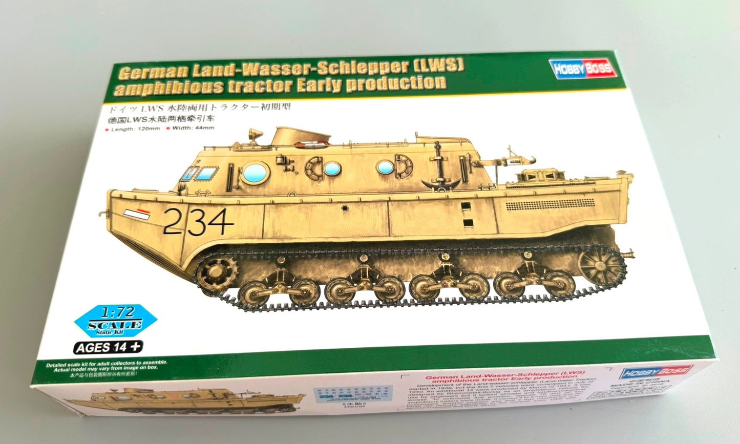 HobbyBoss 82918 German Land Wasser Schlepper LWS Early Production 1/72 Model Kit