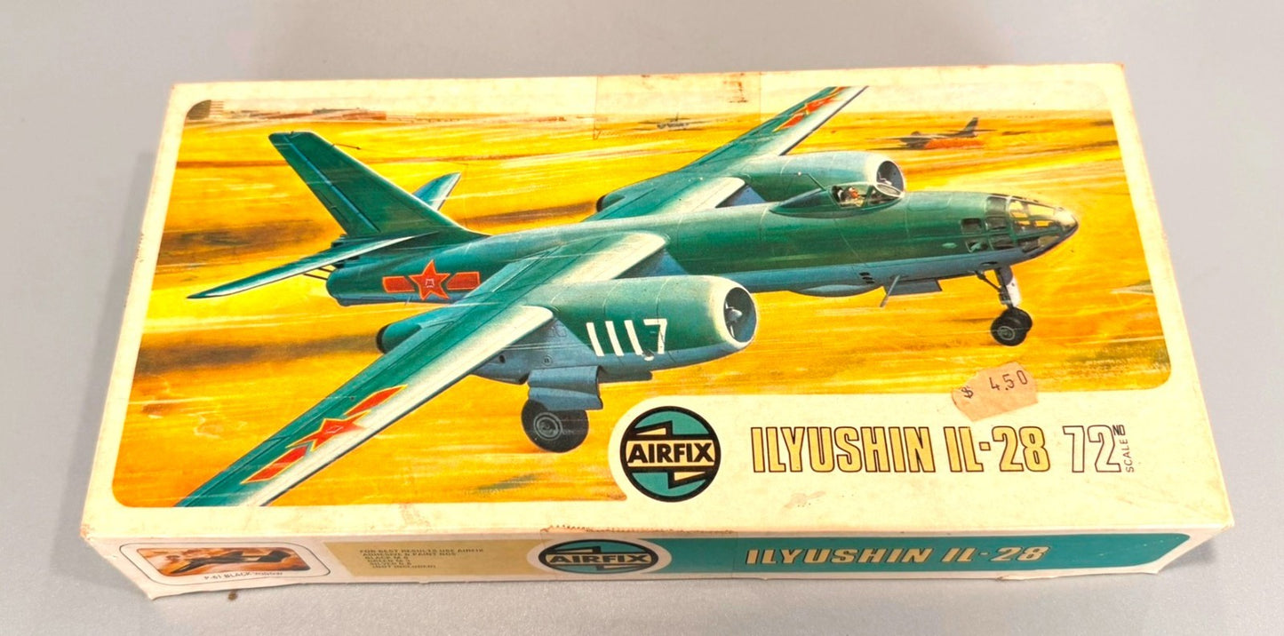 AIRFIX. ILYUSHIN IL-28. 1/72 SCALE. MODEL KIT. SERIES 4. 04010-9.