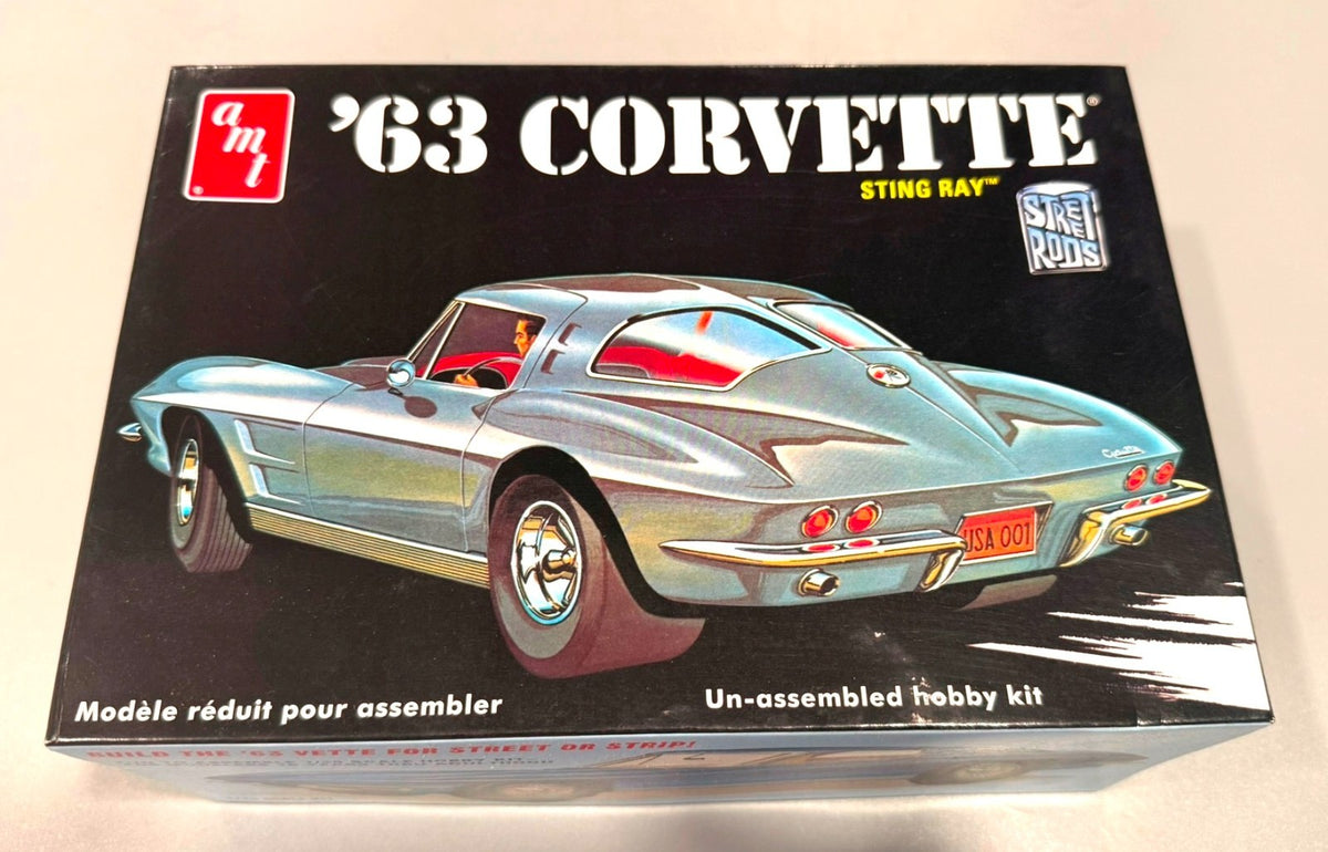 AMT 1/25 1963 Chevrolet Corvette Sting Ray Street Rods Plastic Model Car Kit 861