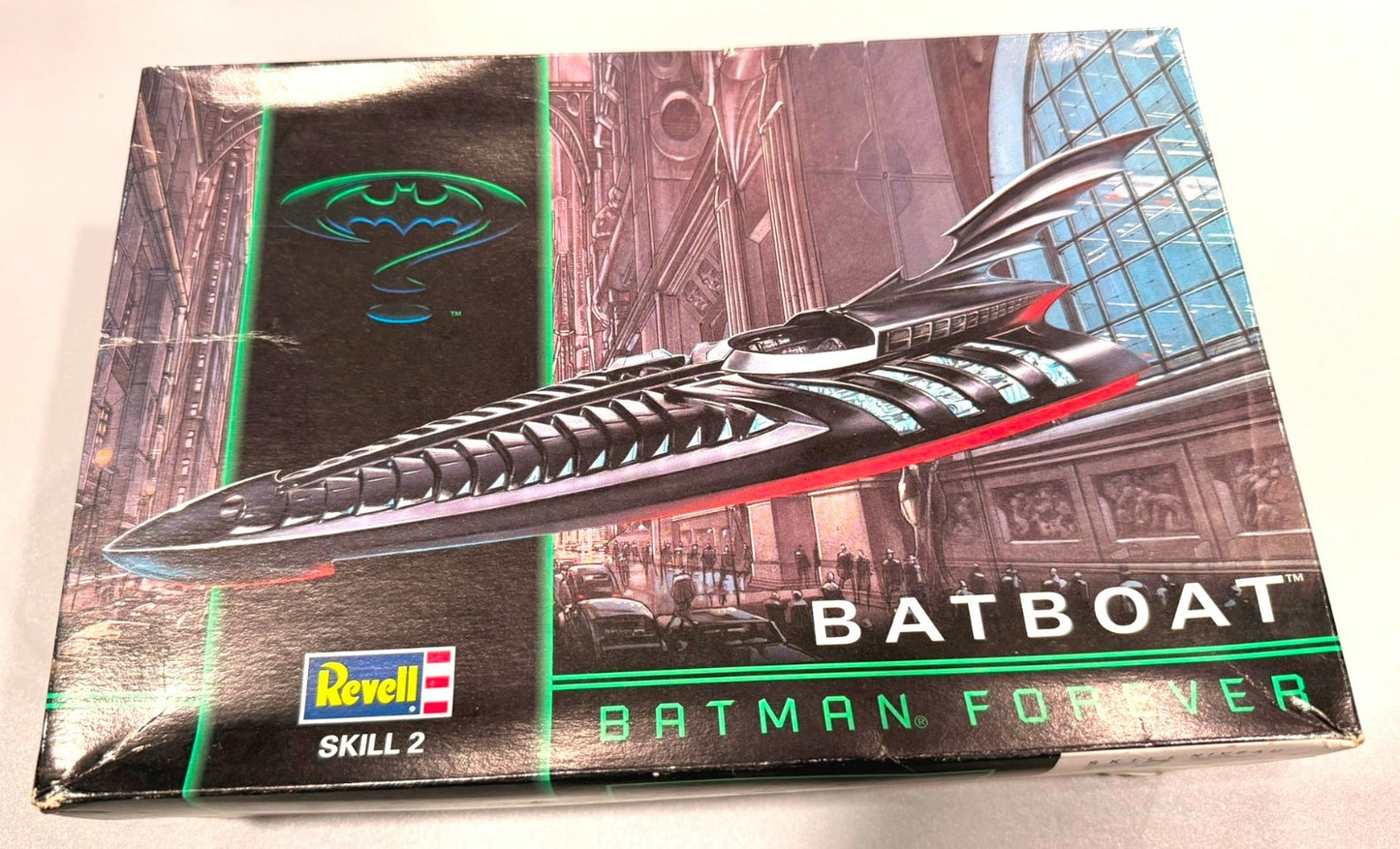 REVELL. BATBOAT. BATMAN FOREVER. 1/25 SCALE. ITEM 6722.