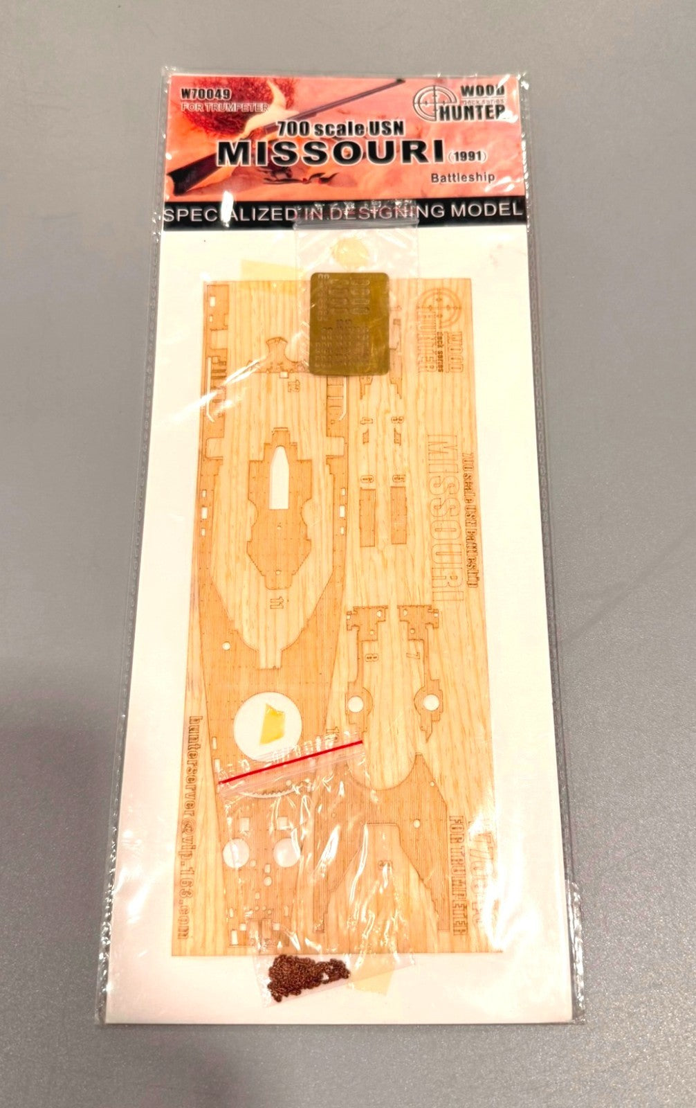 Wood Hunter USS Missouri BB-63 1991 Battleship Wood Deck 1:700 Trumpeter W70049