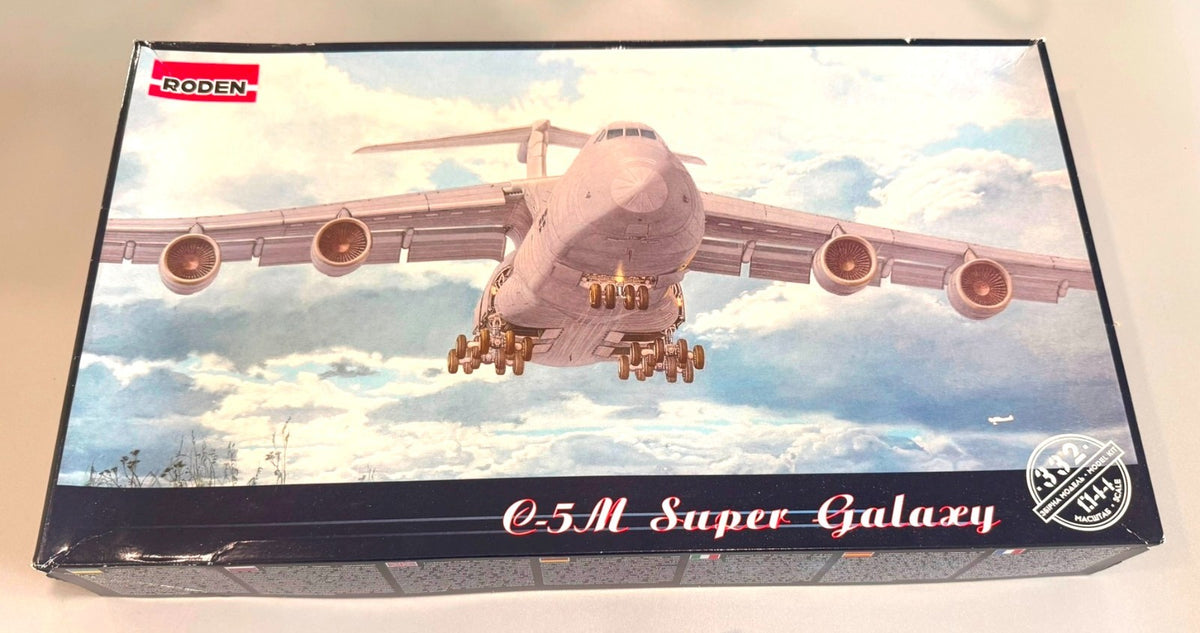Roden C-5M Super Galaxy 1/144 Scale USAF Military Transport Model Kit #332
