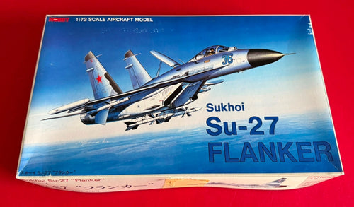 TSUKUDA HOBBY. SUKHOI SU-27 FLANKER. 1/72 SCALE. No. S02.