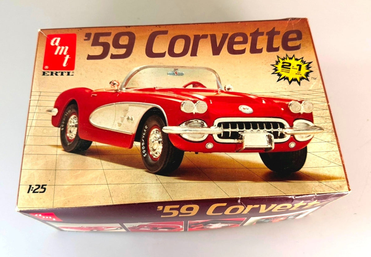 AMT ERTL 1959 Chevrolet Corvette 1/25 Model Car Kit 2-in-1 #6588 Vintage