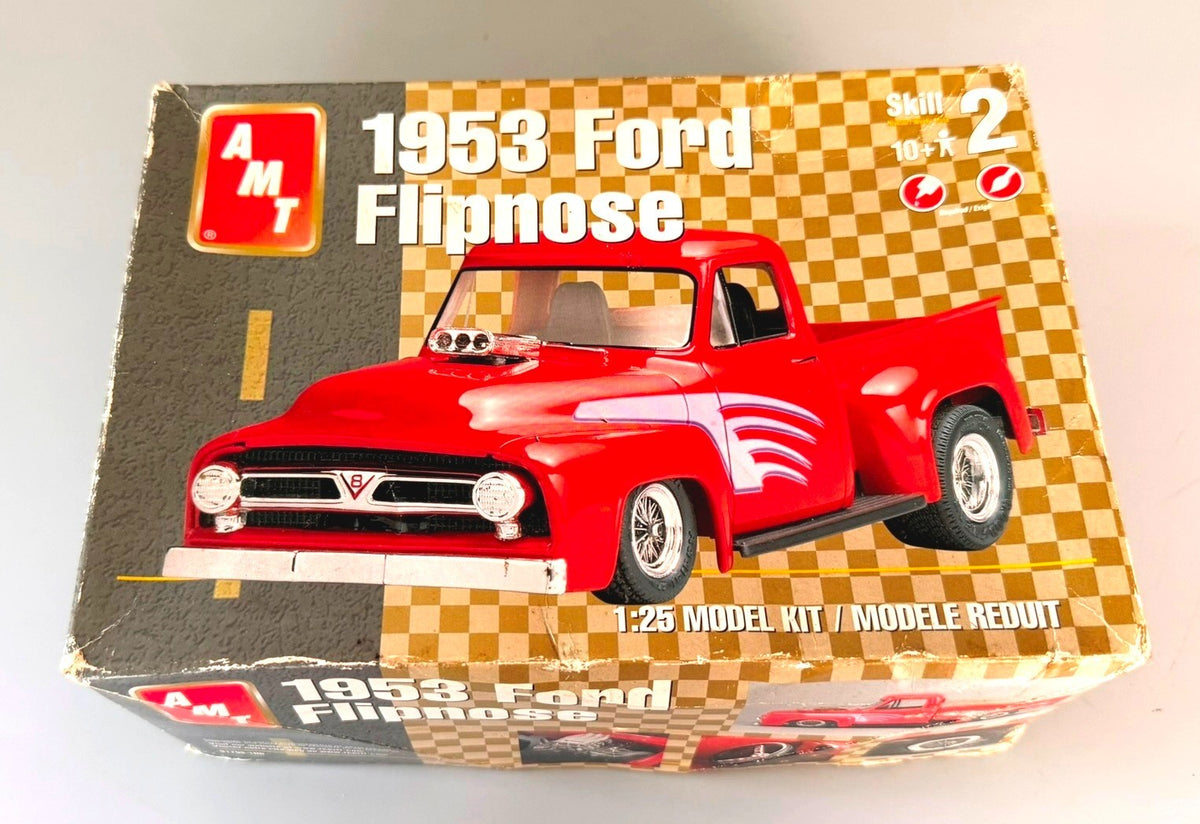 AMT 1953 Ford Flipnose Pickup Truck 1/25 scale Model Kit Custom Hot Rod #31799