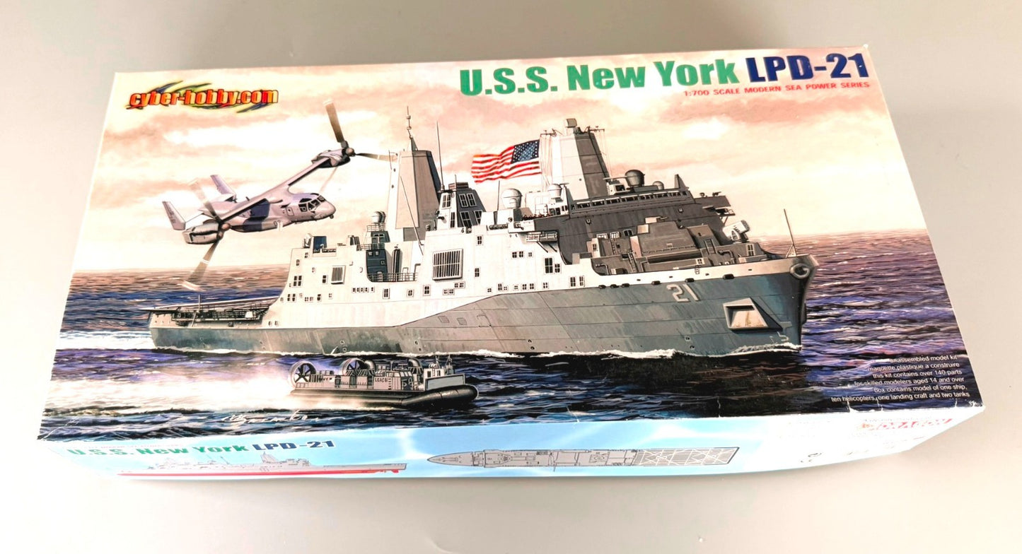 Cyber-Hobby 7110 U.S.S. New York LPD-21 1/700 scale Model Kit