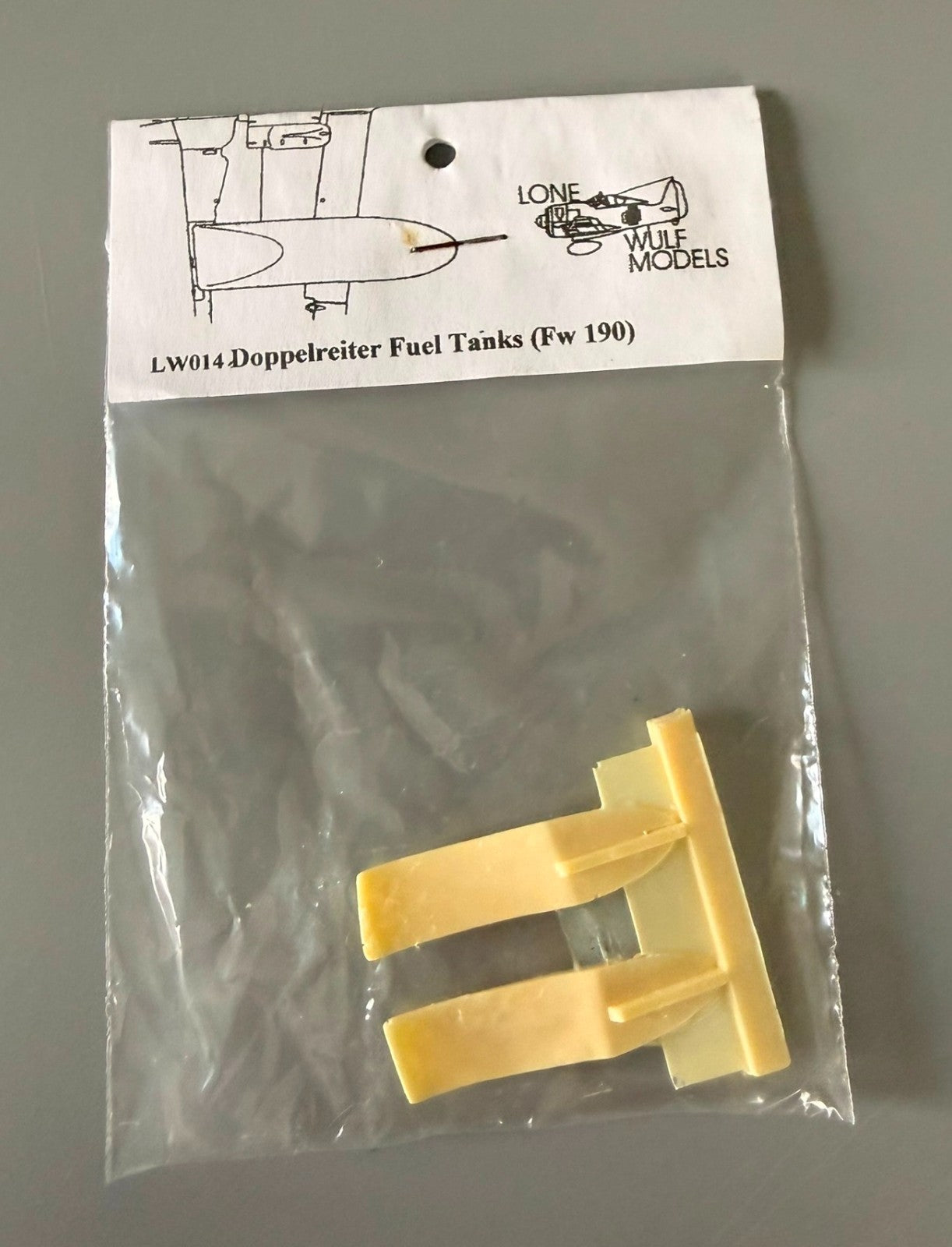 Lone Wulf Models LW014 Doppelreiter Fuel Tanks for Fw 190 Resin Set.